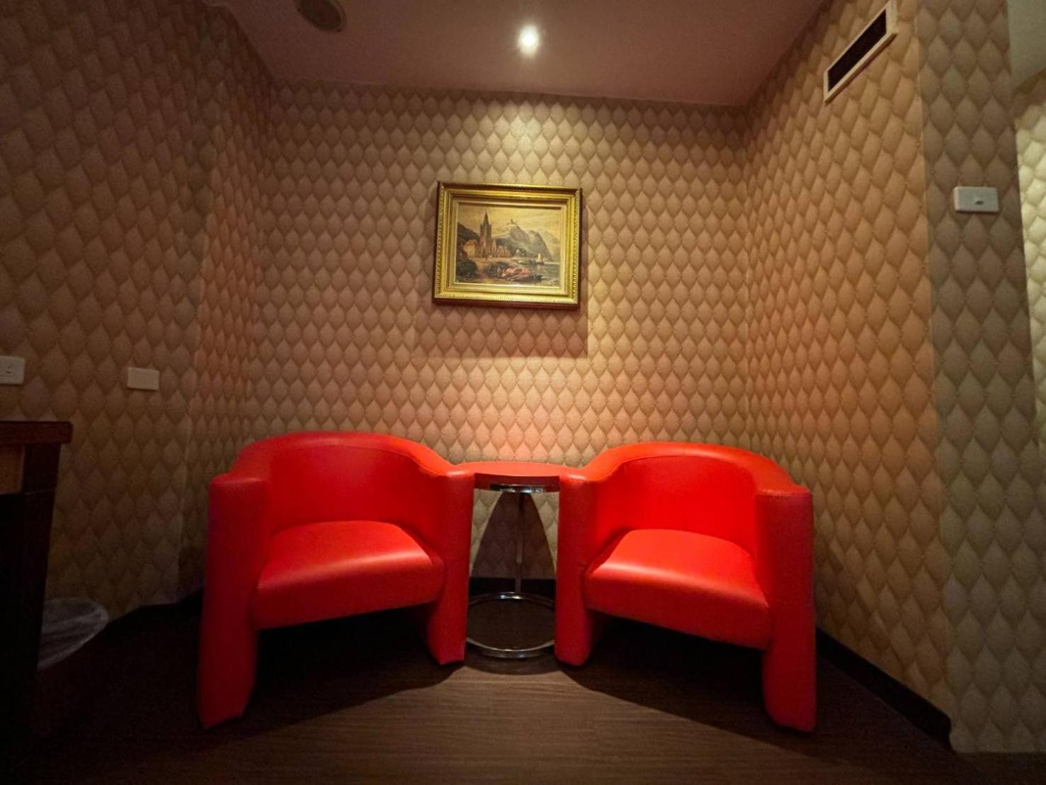 Hua Xiang Motel - Da Chang Kaohsiung Bagian luar foto