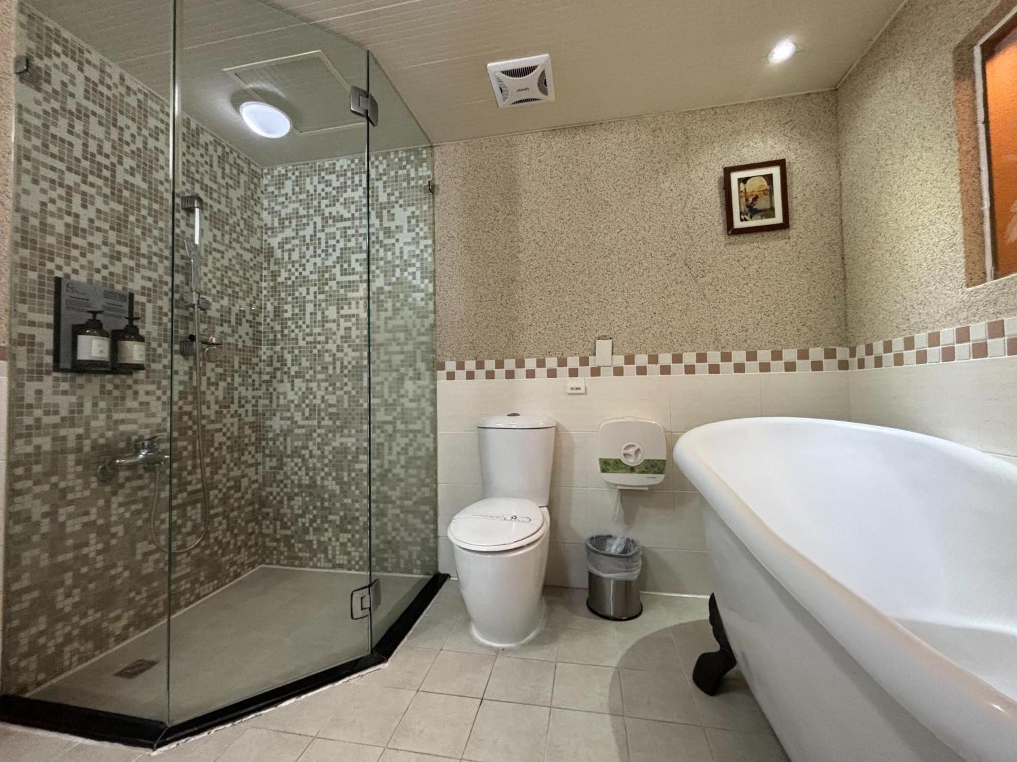 Hua Xiang Motel - Da Chang Kaohsiung Bagian luar foto